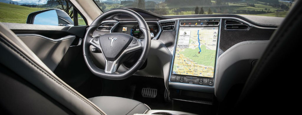 Tesla-Model-S-Dashboard-carwitter1-1024x392.jpg