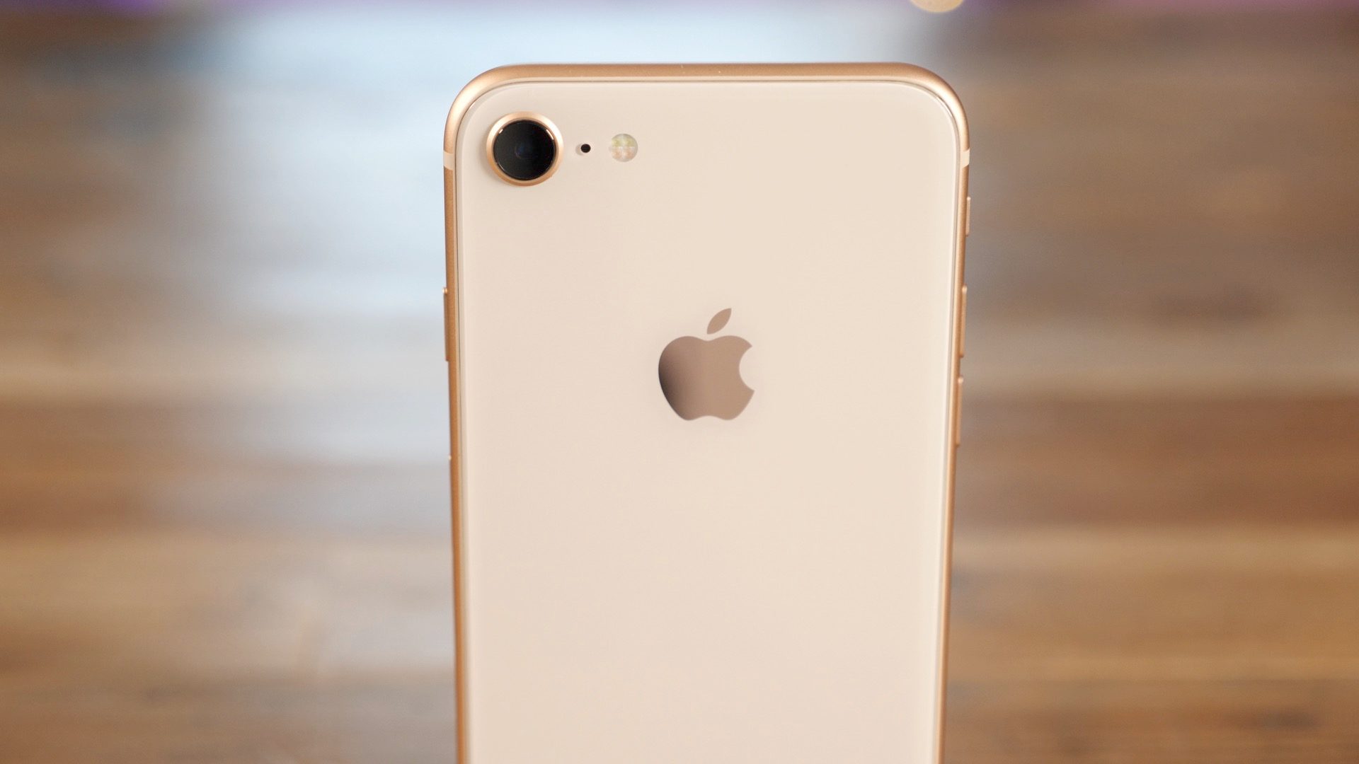 أفضل وأسوأ المزايا لهاتف iPhone 8 و8 Plus - عالم آبل