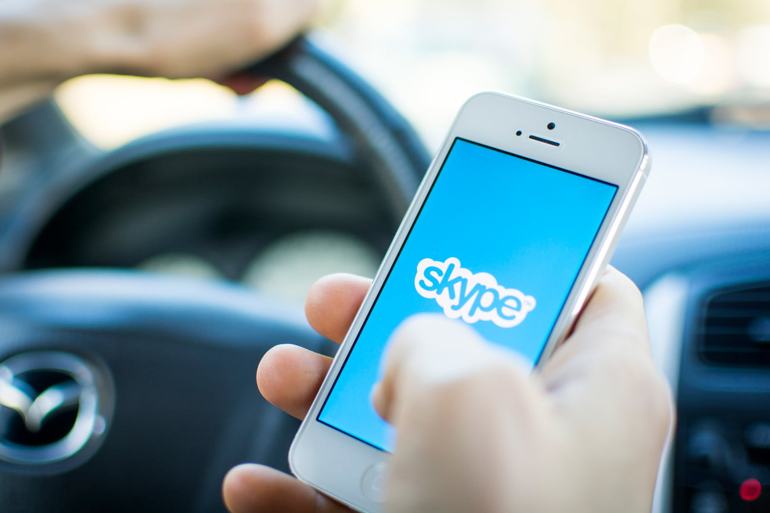 سكايب Skype تطبيق
