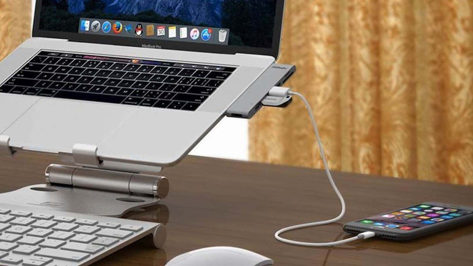 مشكلة منفذ USB في حاسب MacBook Pro